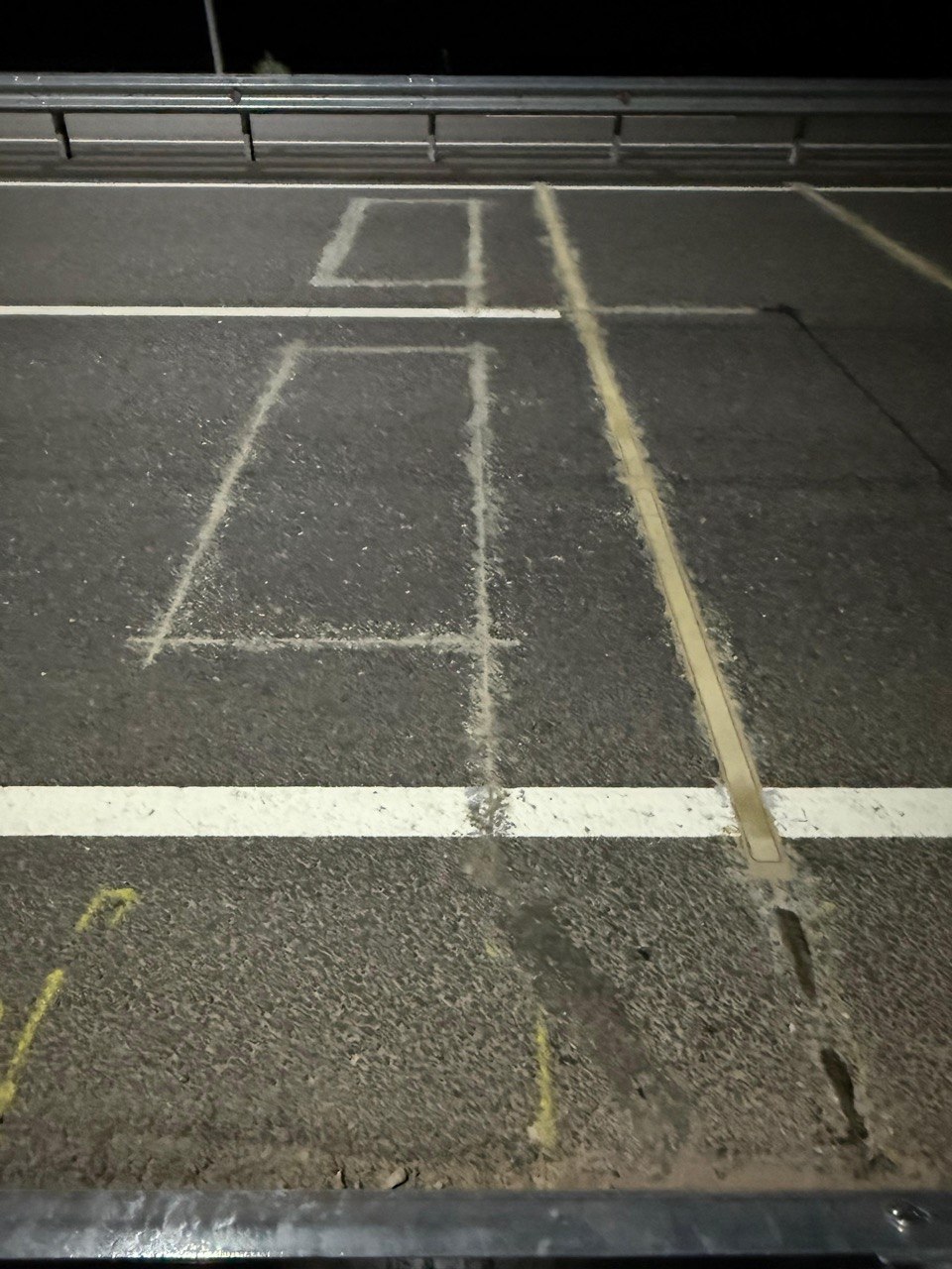 Weighing control zone markings
